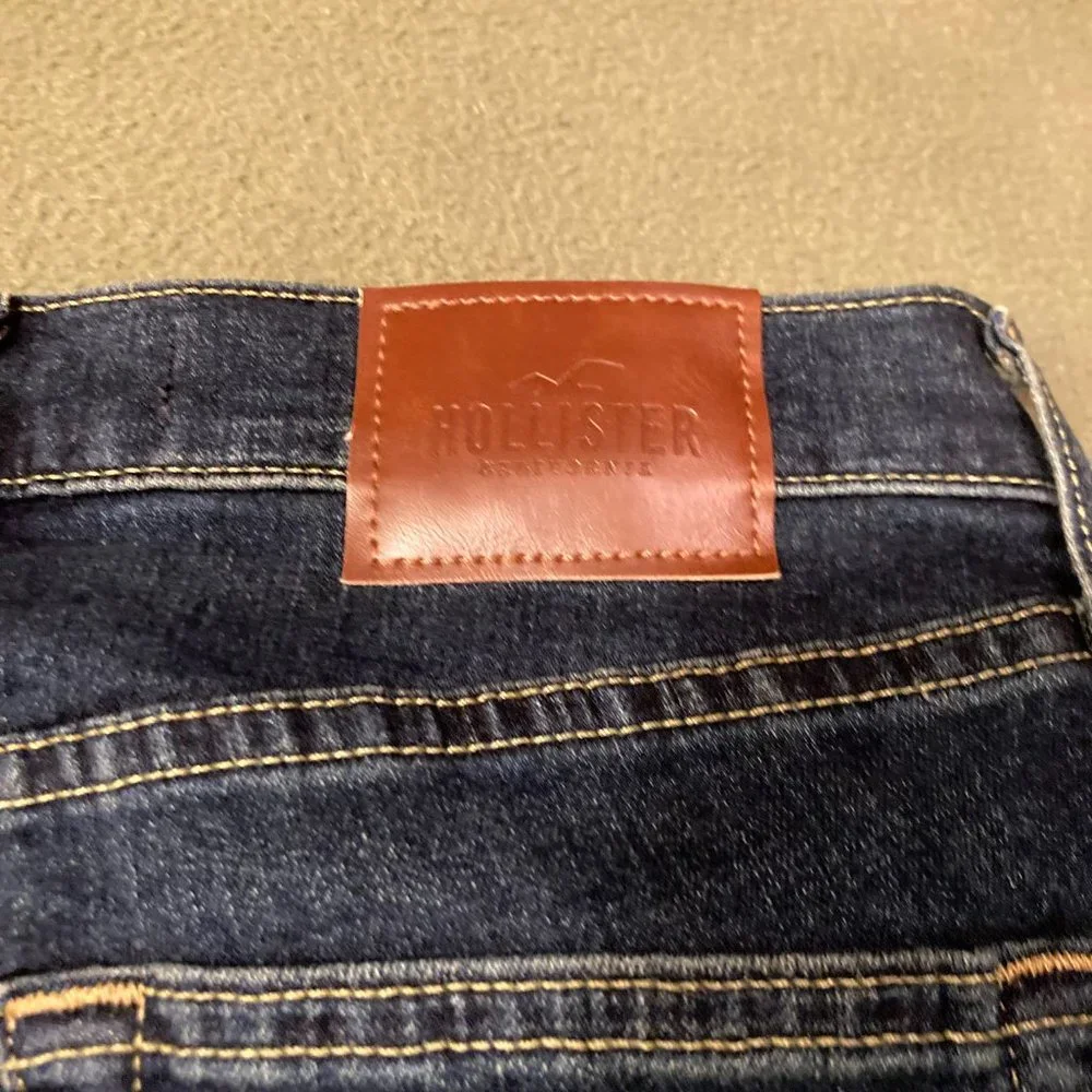 NWOT Hollister Taper Epic Flex Men's Denim Jeans 28 x 30 (#16)